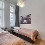 Kamienica Centrum Nr 8 *