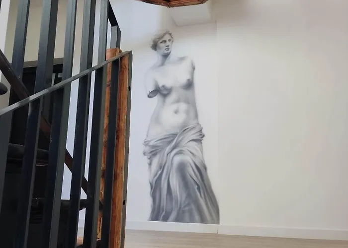 Kamienica Centrum Nr 8 *